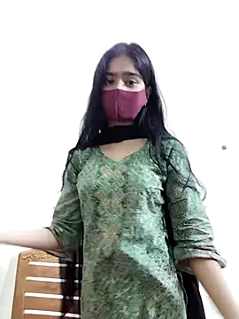 Snapshot of Arisha- chatting on 02/05/26, 08:02 Arisha- online show from 02/05/26, 08:02