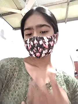 Snapshot of Arisha- chatting on 02/16/26, 05:47 Arisha- online show from 02/16/26, 05:47