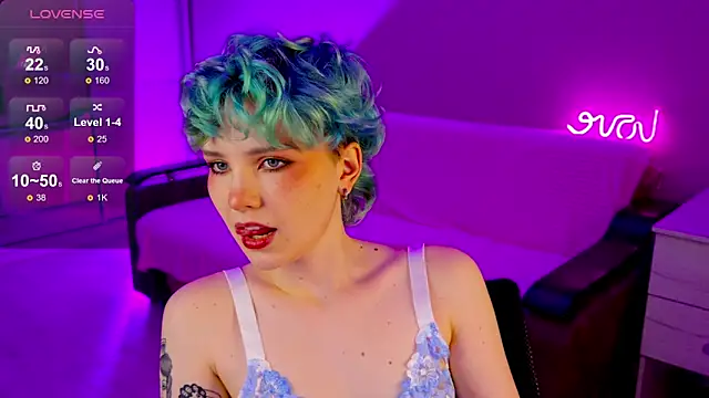 Snapshot of School_Love chatting on 12/11/24, 07:25 School Love online show from 12/11/24, 07:25