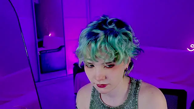 Snapshot of School_Love chatting on 01/23/25, 01:13 School Love online show from 01/23/25, 01:13