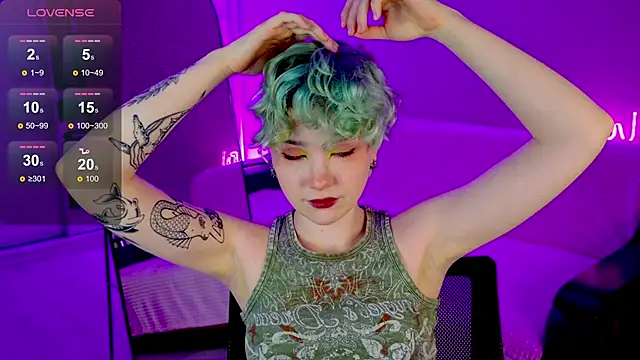 Snapshot of School_Love chatting on 01/30/25, 01:21 School Love online show from 01/30/25, 01:21