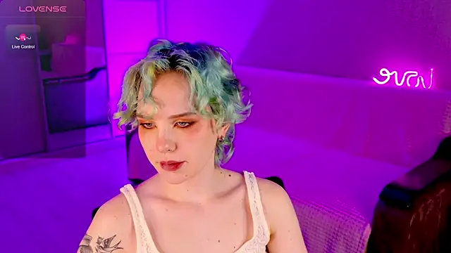 Snapshot of School_Love chatting on 03/10/25, 04:14 School Love online show from 03/10/25, 04:14