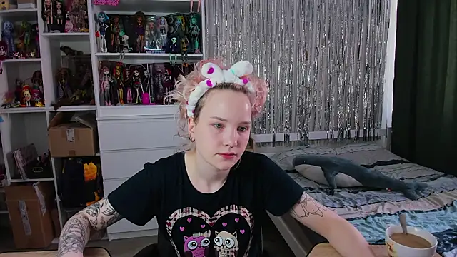 School Love online show from 03/29/26, 07:08