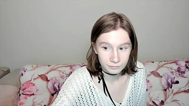 Snapshot of EnigmaSee chatting on 01/05/25, 12:10 EnigmaSee online show from 01/05/25, 12:10