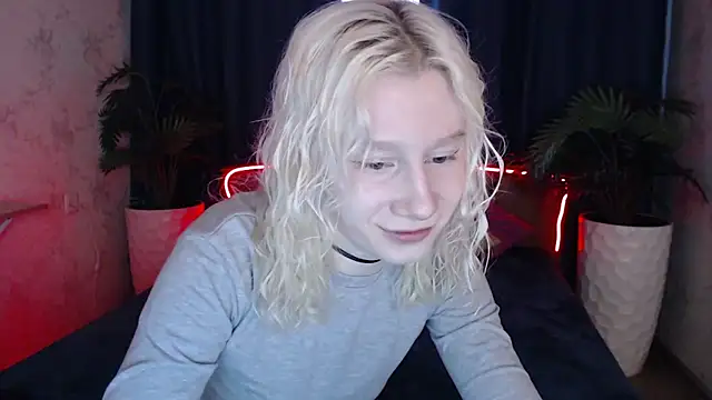 EnigmaSee online show from 04/22/26, 02:14