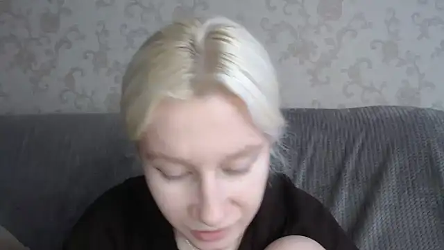 Snapshot of EnigmaSee chatting on 06/17/26, 08:39 EnigmaSee online show from 06/17/26, 08:39