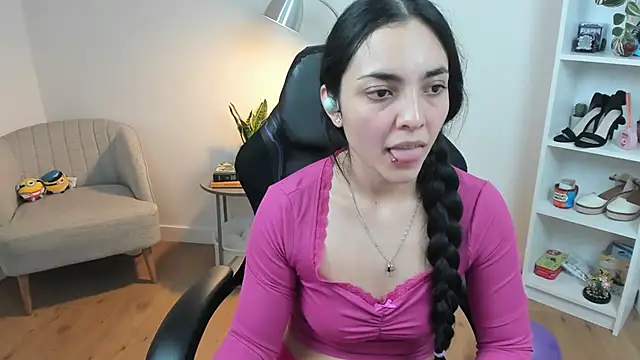  BellaEvans  online show from 02/12/25, 08:49