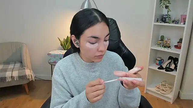  BellaEvans  online show from 02/28/26, 05:52