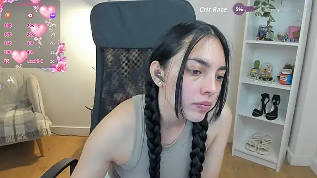 Snapshot of _BellaEvans_ chatting on 05/08/26, 04:51 BellaEvans online show from 05/08/26, 04:51