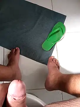 Snapshot of lobomisterioso13 chatting on 12/06/24, 11:22 lobomisterioso13 online show from 12/06/24, 11:22