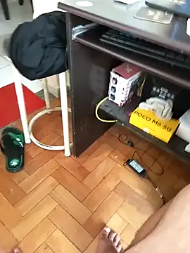 Snapshot of lobomisterioso13 chatting on 01/09/25, 06:15 lobomisterioso13 online show from 01/09/25, 06:15