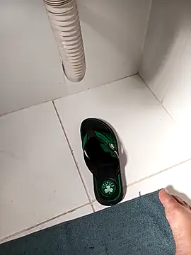 Snapshot of lobomisterioso13 chatting on 02/13/25, 11:39 lobomisterioso13 online show from 02/13/25, 11:39