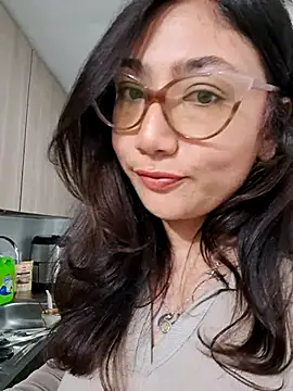 Snapshot of Mia_Ruiz chatting on 03/22/25, 01:32 Mia Ruiz online show from 03/22/25, 01:32