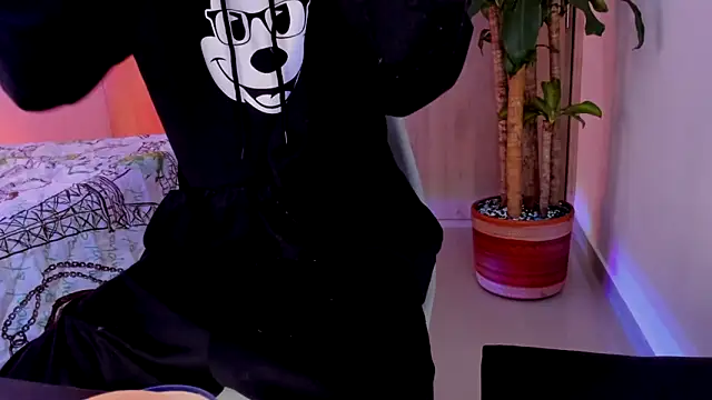 aldrinwhite online show from 11/19/25, 02:39