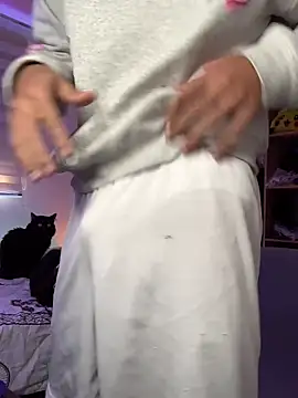 aldrinwhite online show from 11/21/25, 03:44