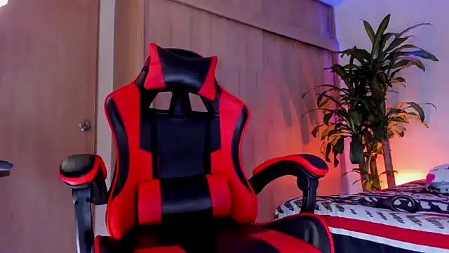 aldrinwhite online show from 04/21/26, 07:28