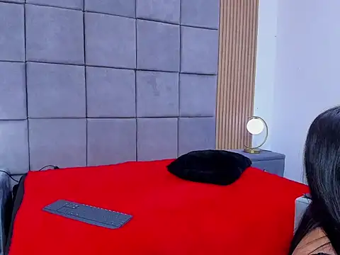 KateTompson  online show from 02/22/26, 08:57