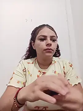 Mommy-Hot online show from 04/20/26, 01:47