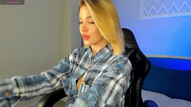 Anna Robinson online show from 03/05/25, 08:21