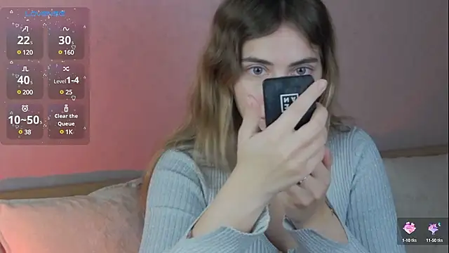 chloi hes online show from 12/08/24, 10:41