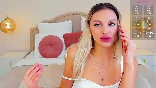 MissLoou online show from 11/17/25, 06:19