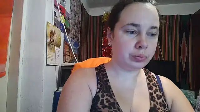 Cora Maro online show from 12/14/25, 10:36