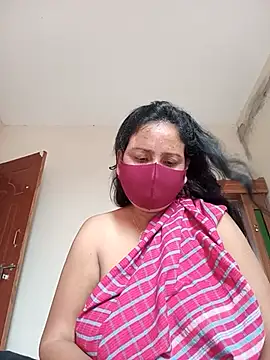 Snapshot of Neha-Roy chatting on 07/07/26, 06:47 Neha-Roy online show from 07/07/26, 06:47