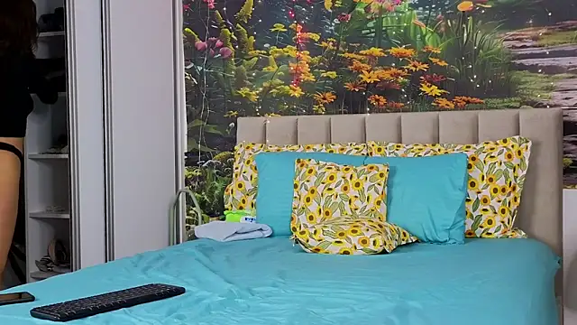 MadameDeFeu online show from 02/17/25, 08:30