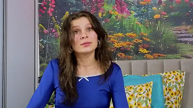 MadameDeFeu online show from 02/18/25, 08:49