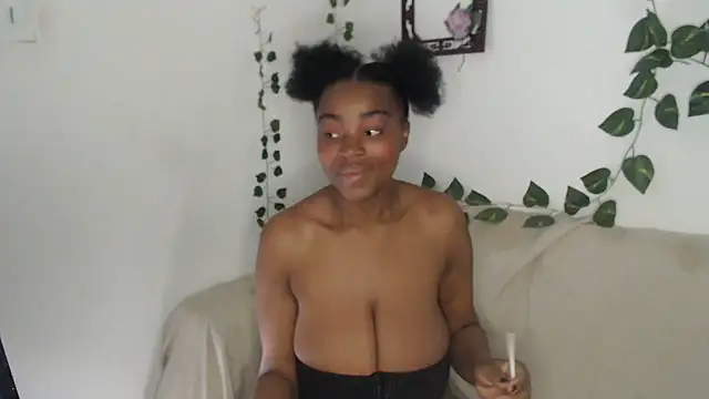 lyssyhorny online show from 09/25/25, 01:04