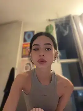 Snapshot of salome-brown chatting on 06/04/26, 11:44 salome-brown online show from 06/04/26, 11:44
