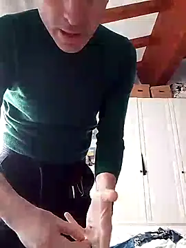 Snapshot of openlegsforyou chatting on 03/18/25, 08:36 openlegsforyou online show from 03/18/25, 08:36