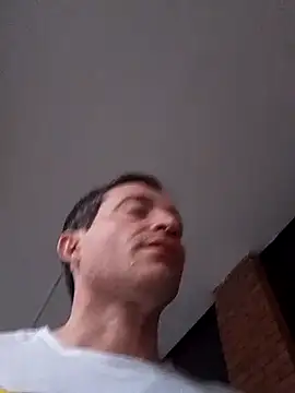 Snapshot of openlegsforyou chatting on 09/17/25, 06:04 openlegsforyou online show from 09/17/25, 06:04