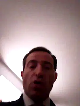 Snapshot of openlegsforyou chatting on 09/26/25, 10:14 openlegsforyou online show from 09/26/25, 10:14