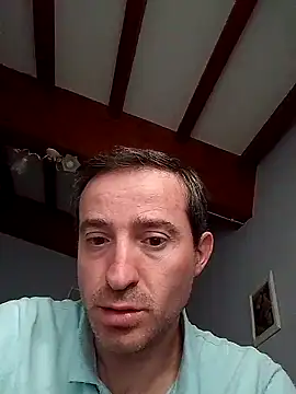 Snapshot of openlegsforyou chatting on 10/09/25, 07:17 openlegsforyou online show from 10/09/25, 07:17