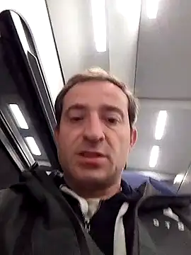 Snapshot of openlegsforyou chatting on 10/22/25, 04:24 openlegsforyou online show from 10/22/25, 04:24