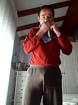 Snapshot of openlegsforyou chatting on 10/27/25, 07:01 openlegsforyou online show from 10/27/25, 07:01