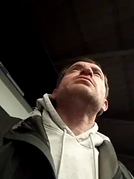 Snapshot of openlegsforyou chatting on 11/05/25, 05:13 openlegsforyou online show from 11/05/25, 05:13