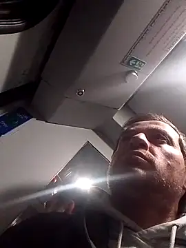 Snapshot of openlegsforyou chatting on 11/07/25, 09:59 openlegsforyou online show from 11/07/25, 09:59