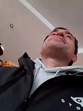 Snapshot of openlegsforyou chatting on 11/25/25, 12:16 openlegsforyou online show from 11/25/25, 12:16