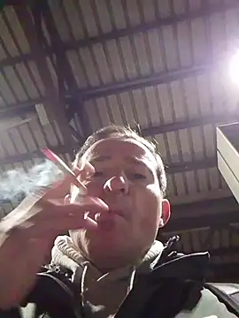 Snapshot of openlegsforyou chatting on 12/23/25, 03:37 openlegsforyou online show from 12/23/25, 03:37