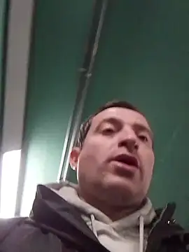 Snapshot of openlegsforyou chatting on 01/13/26, 05:02 openlegsforyou online show from 01/13/26, 05:02