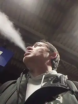 Snapshot of openlegsforyou chatting on 02/27/26, 03:39 openlegsforyou online show from 02/27/26, 03:39