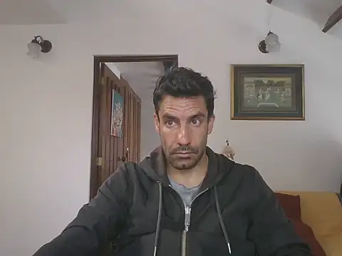Snapshot of elkike1980 chatting on 05/06/26, 02:33 elkike1980 online show from 05/06/26, 02:33