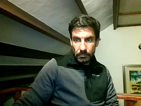 Snapshot of elkike1980 chatting on 05/23/26, 03:01 elkike1980 online show from 05/23/26, 03:01