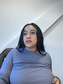 cata megan online show from 01/01/25, 12:11