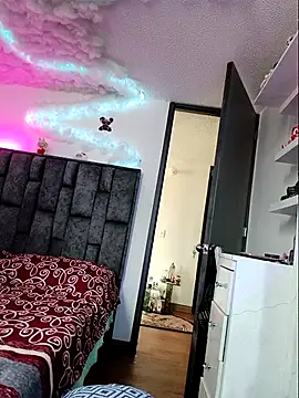 Nicole420squirt online show from 10/14/25, 06:31