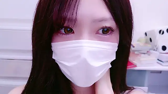 Snapshot of oxo_yuna_oxo chatting on 11/29/25, 11:46 oxo yuna oxo online show from 11/29/25, 11:46