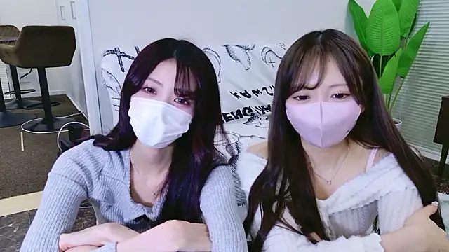 Snapshot of oxo_yuna_oxo chatting on 03/21/26, 01:48 oxo yuna oxo online show from 03/21/26, 01:48