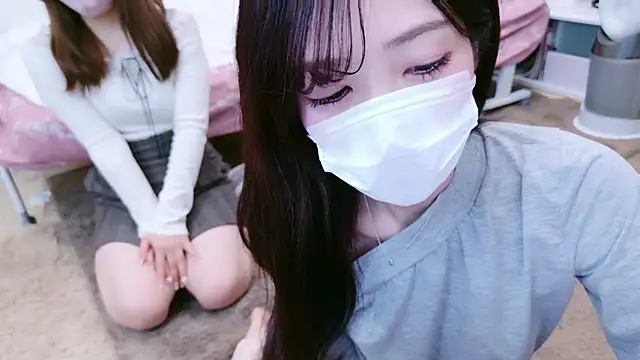 Snapshot of oxo_yuna_oxo chatting on 03/30/26, 01:23 oxo yuna oxo online show from 03/30/26, 01:23